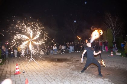 Ora Pamantului a unit comunitatea din Titu