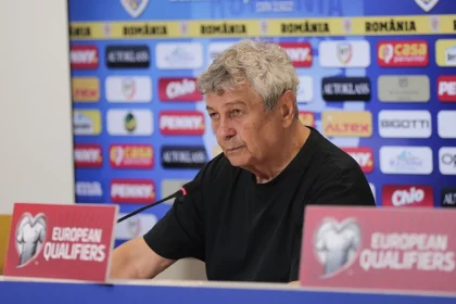 Selezionerul Mircea Lucescu dus de urgenta la spital Tehnicianul a avut probleme cardiace duminica dimineata