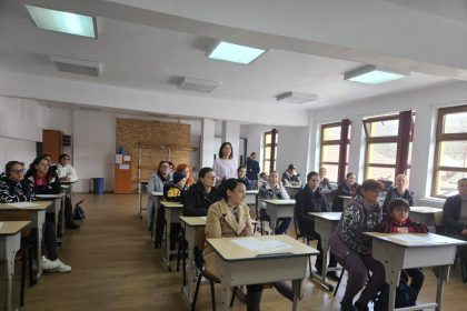 Stop discriminarii in scolile din Dambovita Ateliere pentru profesori si parinti organizate de CJRAE