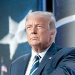 Trump cere Marii Britanii si altor tari sa si procure singure petrolul din Stramtoarea Hormuz