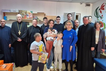 Actiune filantropica a parohilor din Targoviste pentru ajutarea copiilor de la centrul de zi Sfanta Maria