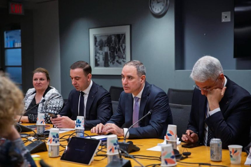 Alexandru Nazare Romnia a primit la Washington prima finantare pentru energie nucleara in ultimii 60 de ani