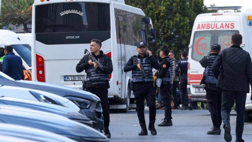 Atac armat cu multiple victime la consulatul israelian din Istanbul