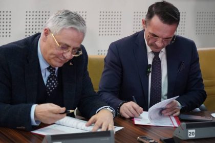 Finantari europene pentru sportul scolar din Targoviste