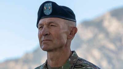 Pentagonul anunta demisia lui Randy George din functia de sef al Statului Major al Armatei SUA