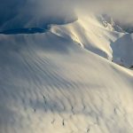 Risc ridicat de avalanse in Bucegi pana miercuri seara