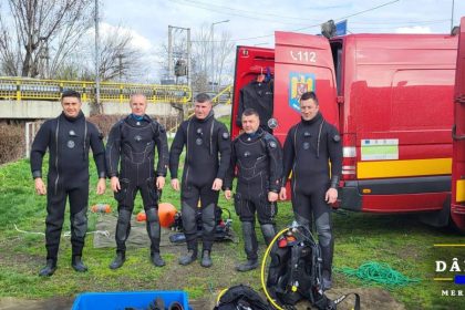 Scafandrii ISU Dambovita exercitiu pe raul Arges