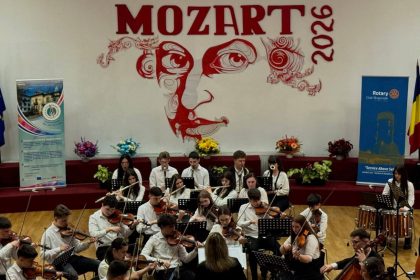 Scena Liceului Balasa Doamna sub semnul lui Mozart A inceput cea de a XXIX a editie a concursului national