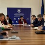 Siguranta persoanelor varstnice si introducerea REGES in centrul discutiilor de la Prefectura Dambovita