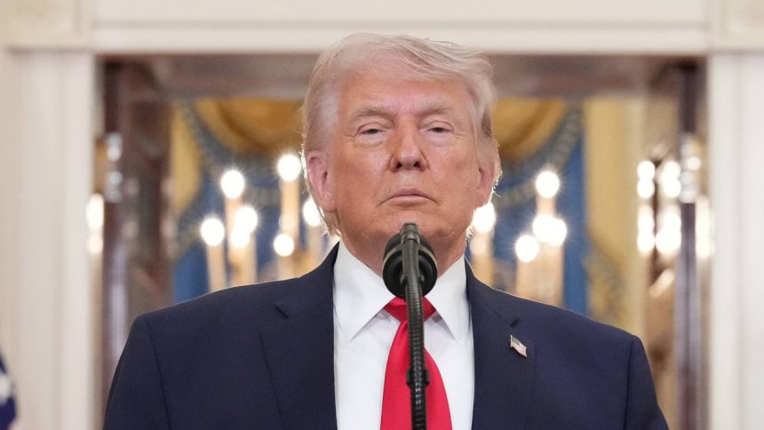 Trump isi exprima recunostinta fata de Romania pentru invitatia la Summitul B9 dar nu va participa