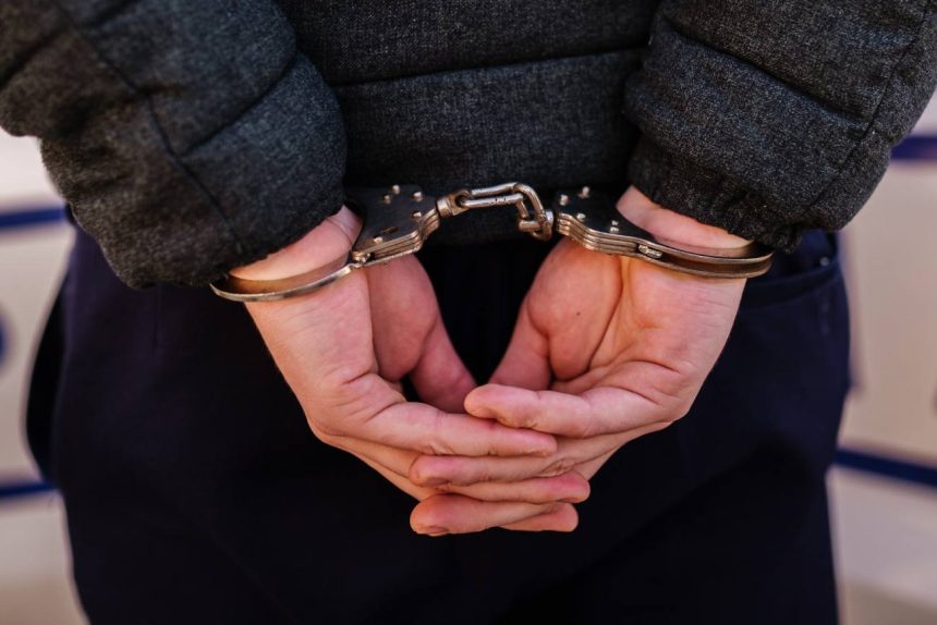Un barbat din Tatarani a fost arestat de politie dupa ce a agresat violent doua persoane