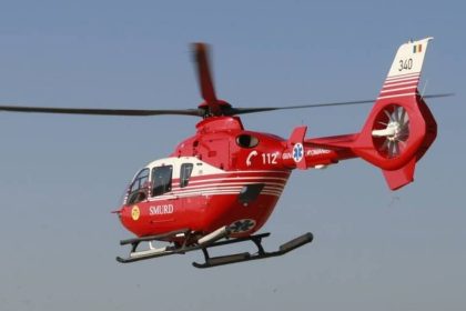 coliziune severa intre doua masini la cojasca a fost necesara interventia unui elicopter smurd