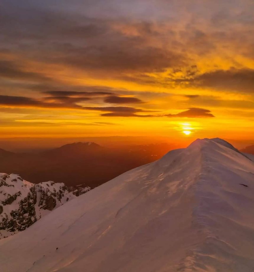 risc crescut de avalanse in muntii bucegi pana maine seara