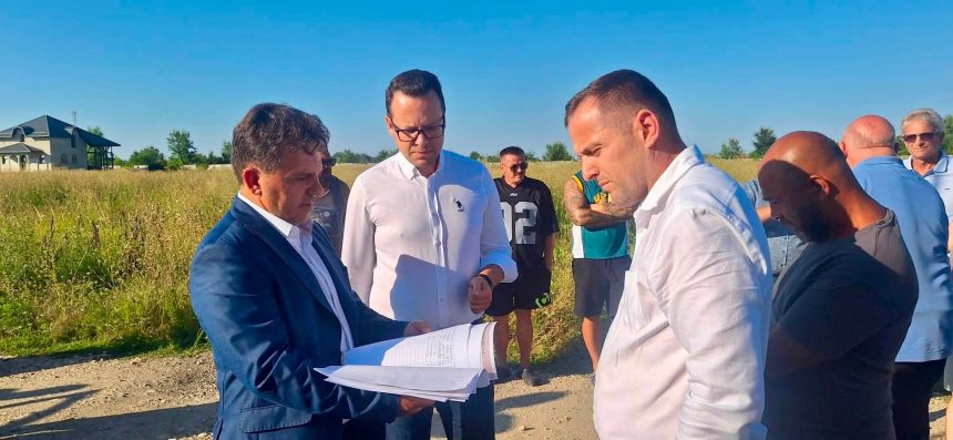 Alimentarea cu energie apa canalizare si transport probleme discutate de locuitorii din Tartaseshti cu reprezentantii Prefecturii Dambovita