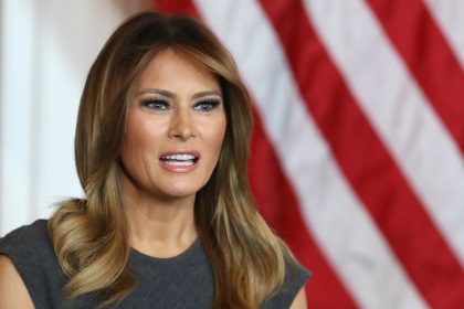 Melania Trump sprijina intoarcerea celui de al cincilea grup de copii afectati de invazia Rusiei
