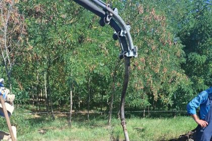 Conducta sparta la un parc petrolier din Dambovita Aproximativ 300 de litri de titei sau varsat pe sol