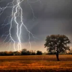 Dambovita trece de la calduri extreme la vreme schimbatoare Vanturi puternice si o racire accentuata