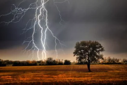 Dambovita trece de la calduri extreme la vreme schimbatoare Vanturi puternice si o racire accentuata