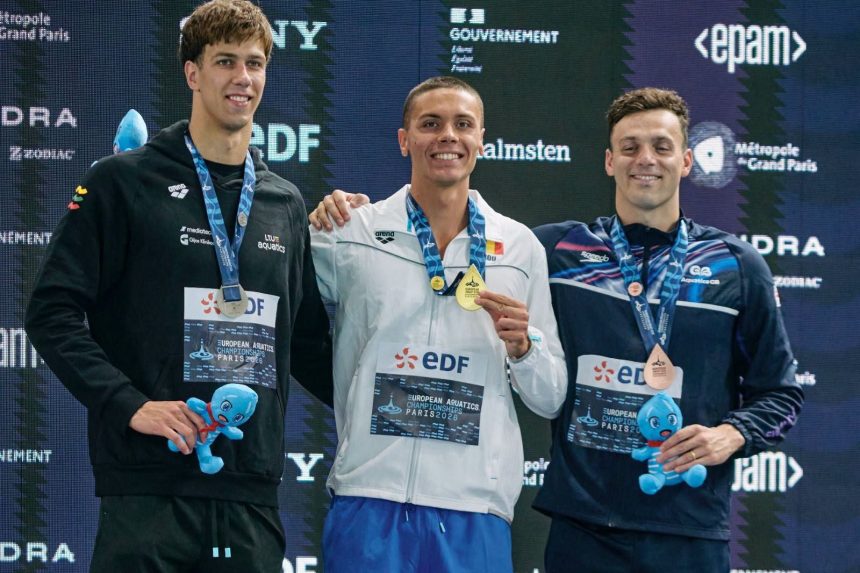David Popovici aur pentru istorie Campionul Romaniei face din nou istorie in proba de 200 m liber