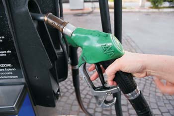 Eurostat Romania a inregistrat cea mai mare crestere a preturilor la carburanti din Uniunea Europeana