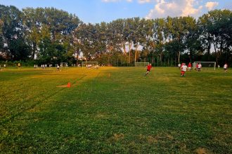 Fotbalul din Dambovita avanseaza Tot mai multe baze sportive investesc in conditii mai bune