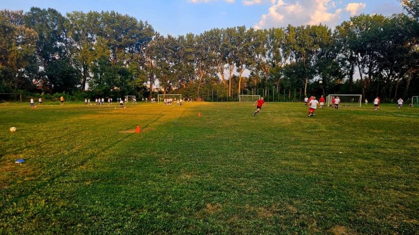 Fotbalul din Dambovita avanseaza Tot mai multe baze sportive investesc in conditii mai bune