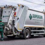 Gunoiul menajer nu a fost colectat ieri din mai multe localitati din Dambovita Supercom invoca dificultati cauzate de cresterea pretului carburantului