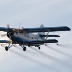 In municipiul Targoviste se desfasoara in aceasta dimineata a doua actiune de combatere a insectelor prin pulverizare aeriana