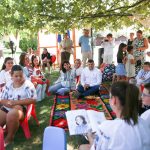 Lumea Povestilor a prins viata in Parcul Orasensc din Titu O zi de lectura culoare si joaca pentru copii