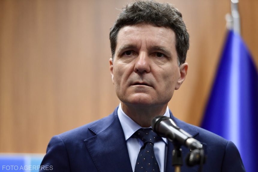 Nicuser Dan Toti suntem exasperati de dezbaterile politice lipsite de substanta pe care le observam zilnic