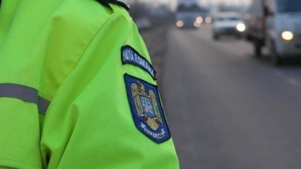 PUCHENI BARBAT SANS PERMIS DE CONDUCERE PRELUAT DE POLITIE IN TIMPul TRAFICULUI