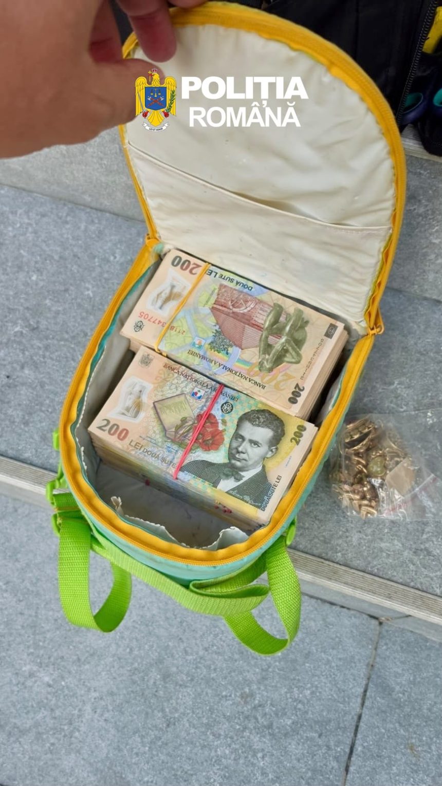 Perchezitii la domiciliu intr o cauza penala legata de savarsirea infractiunii de furt calificat in localitatile Racari Braniste Contesti si Matasaru
