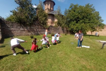 Programul Vacanta la muzeu s a finalizat la Targoviste dupa doua saptamani de istorie creativitate si distractie