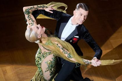 Rares Cojoc si Andreea Matei din nou campioni la Stuttgart Romania a stralucit pe cea mai inalta treapta a podiumului