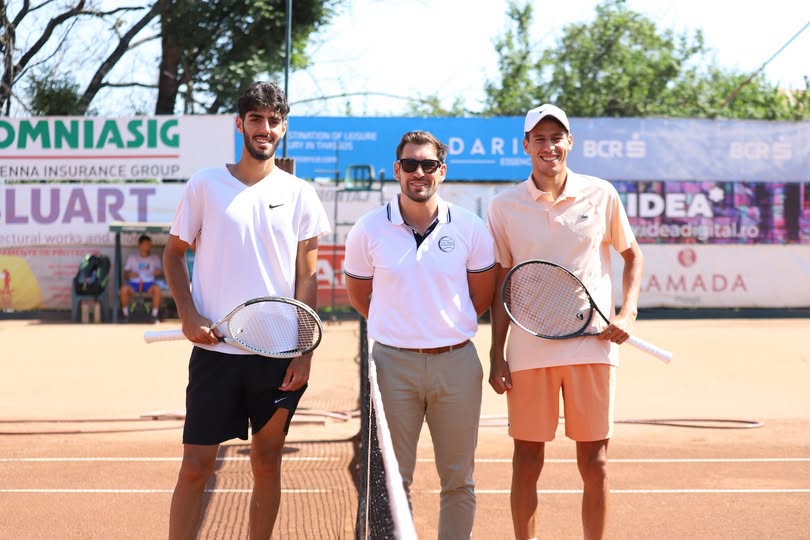 Romania se impune la Comesad BCR Open Radu Papoe si Stefan Andreescu ajung in semifinale la Pitesti iar jucatorii romani lupta si pentru titlul la dublu