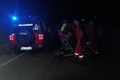 Salvamontistii din Dambovita au intervenit pentru a salva un turist accidentat in zona Padina