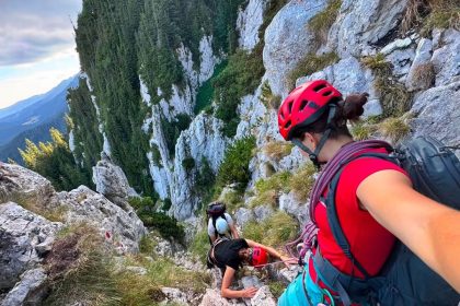 Salvamontistii din Zarnesti au evacuat in siguranta o turista aflata in dificultate de pe un traseu accidentat