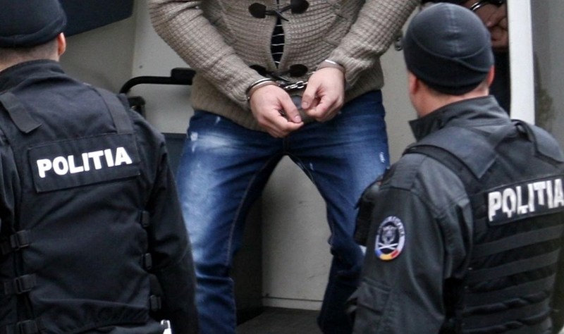 Un barbat din Dambovita a fost arestat preventiv pentru violena in familie