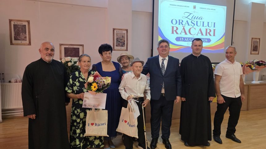 cu ocazia zilei orasului racari comunitatea a fost sub lumina reflectoarelor elevi profesori seniori si persoane dedicate recompensate pentru contributiile lor