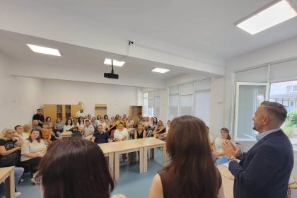 discutii cu parintii si profesorii despre organizarea noului an scolar la gaesti
