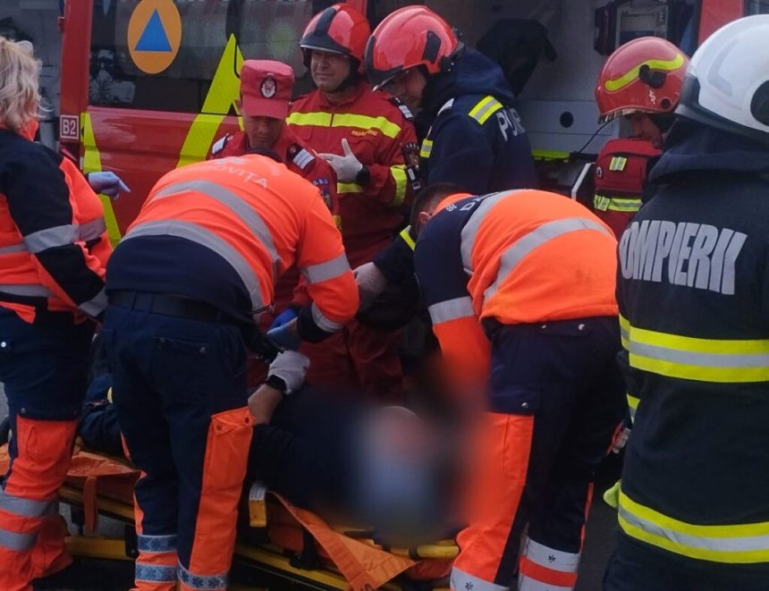 tragedie la cornatelu un sofer si a pierdut viata in urma unui impact frontal cu un copac