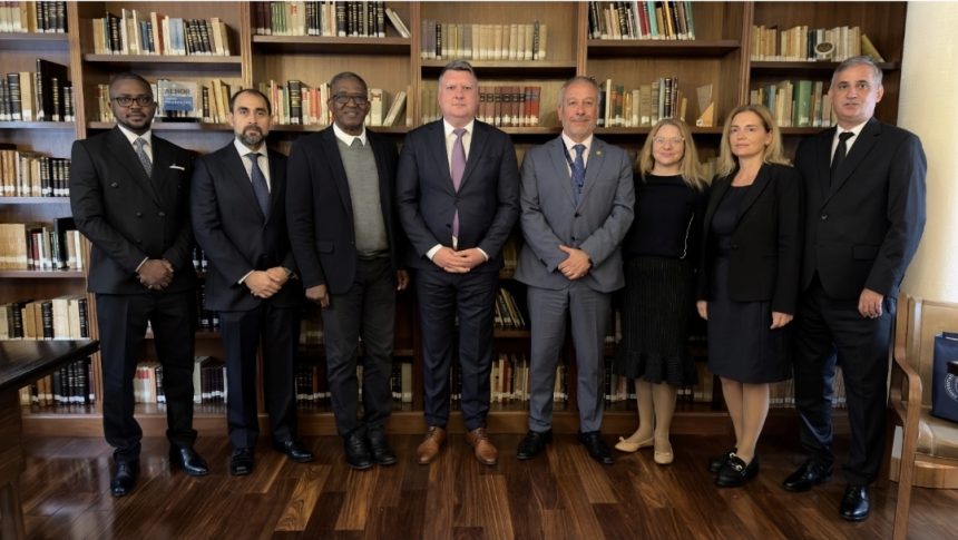 universitatea valahia din targoviste participand la celebrarea a 36 de ani de la infiintarea universitatii bernardo ohiggins din santiago de chile