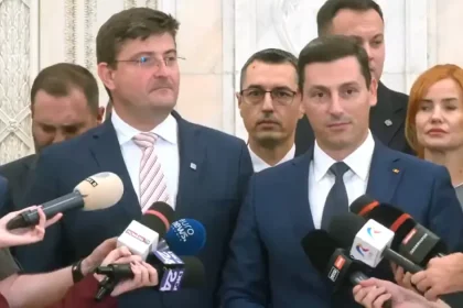 AUR, acuzat de PNL și USR că a deturnat protestul oierilor din Piața Victoriei