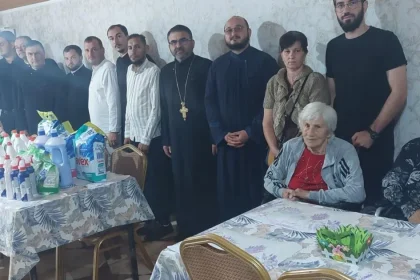 Daruri oferite de biserică vârstnicilor din Căminul „Sf. Arhangheli” Bălteni