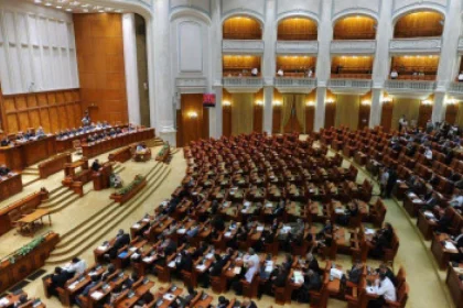 Deputații au respins comisia de anchetă pe zborurile private spre Mykonos și Nisa
