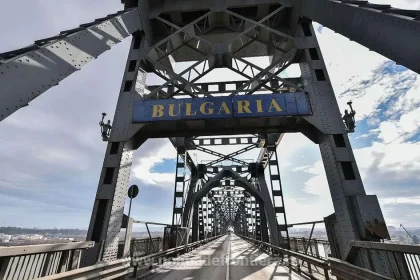 IRN 461 „România”, blocat pe Podul Giurgiu-Ruse din cauza unei defecțiuni