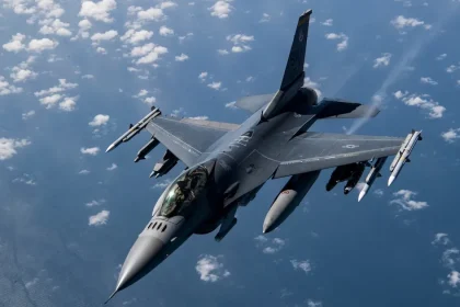 MApN: Două aeronave F-18, ridicate de la sol după detectarea unei ținte aeriene în Tulcea