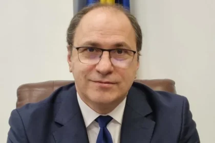 Ministrul Educației: Recomandări pentru elevi la mesaje RO-Alert de alarmă aeriană
