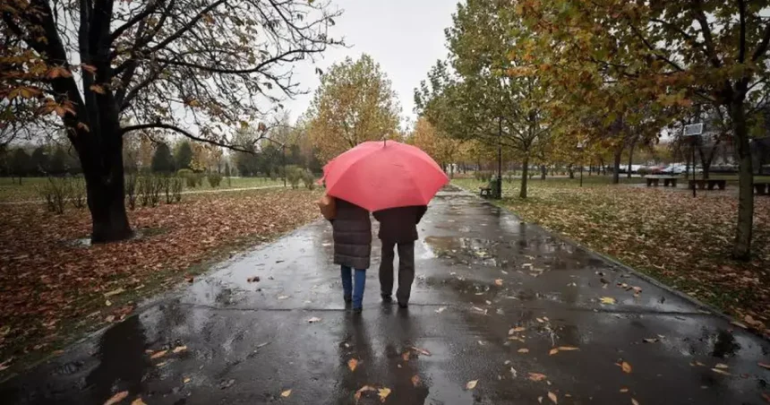 Vremea se răcește accentuat. Ploi în Dâmbovița, lapoviță posibilă pe crestele Bucegilor